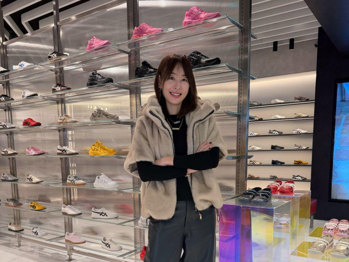 台北101爆歧視？移工逛鬼塚虎被店員冷回「那很貴」，賈永婕親上火線回應、品牌方致歉…當事人發聲了